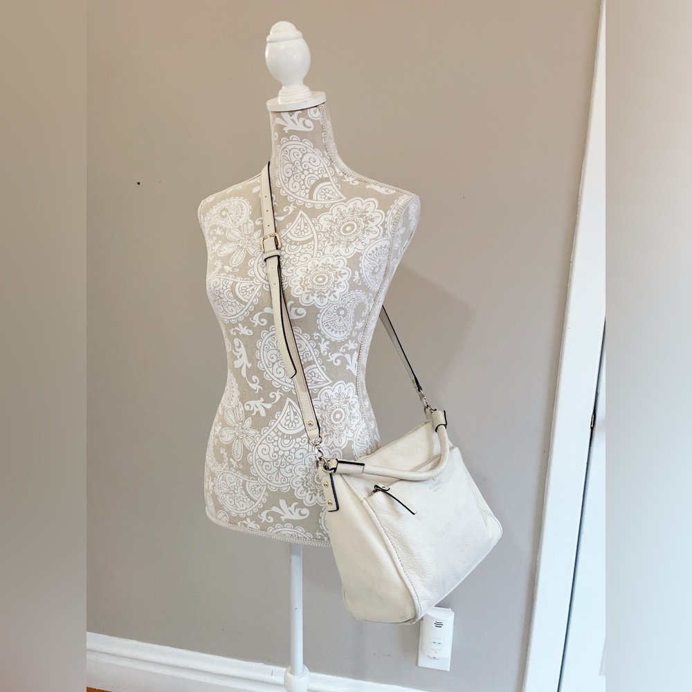 Kate Spade Cobble Hill Finley New York Pebbled Leather Crossbody – Off-White - Picture 2 of 11